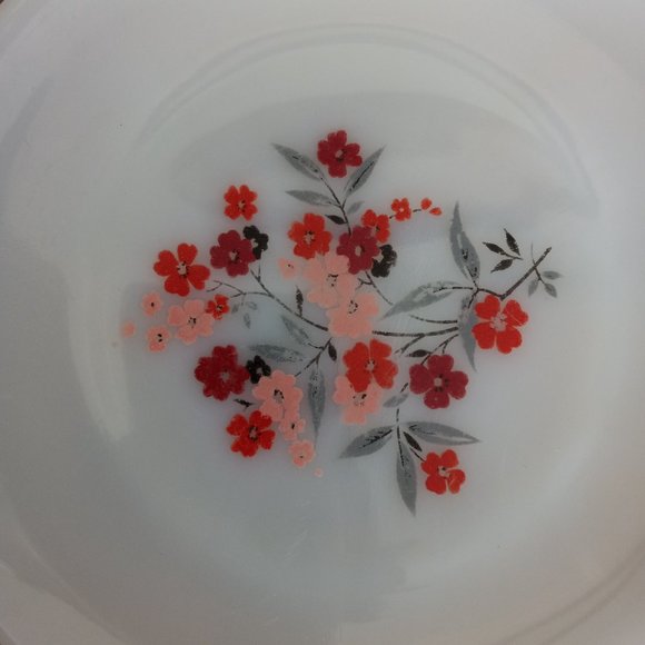 Vintage Fire King Primrose White Red Pink Flowers Salad Plate - Picture 2 of 10